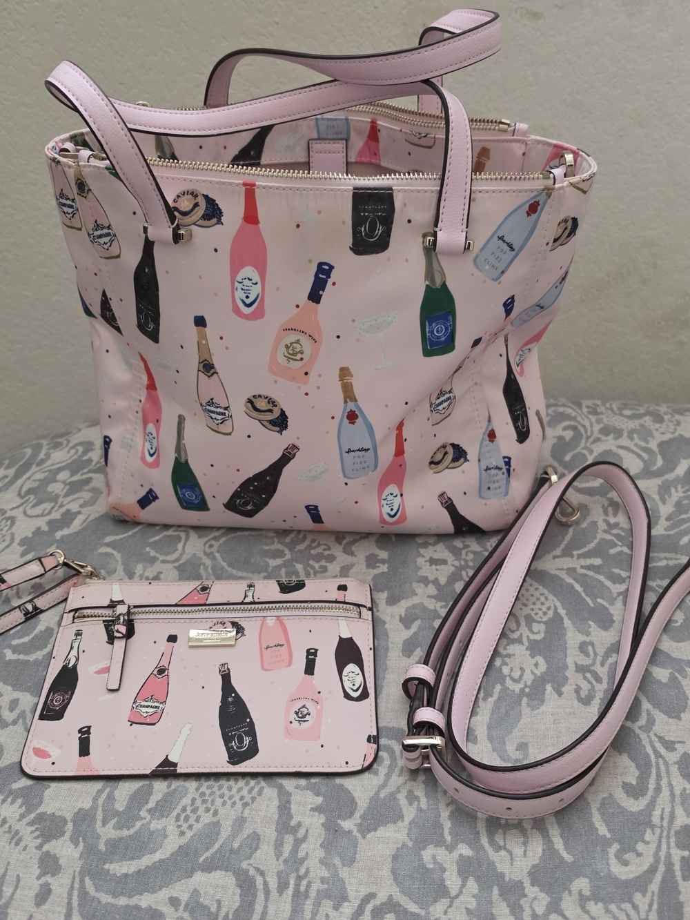 Kate Spade Pink Patterned Champagn Tote Bag and Wristlet Set - New